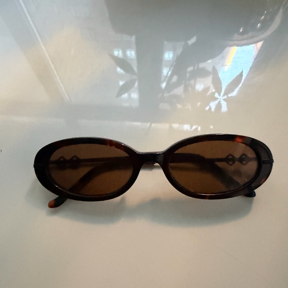 Tortoise Shell Oval Sunglasses
